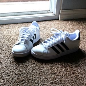 Adidas Shoes 6.5